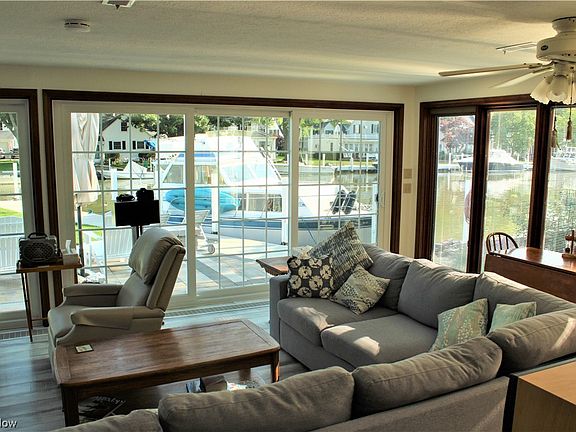 5th image of 5464 Park Dr