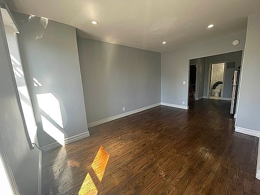 4th image of 318 E 126th St APT 5C