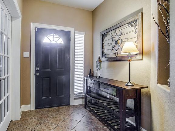 4th image of 4612 Leeds Dr