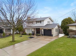 36 Buckingham Dr, Hamilton, ON L9C 2G5