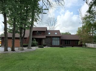 15 Ridgeway Ests, Rochester, NY 14626