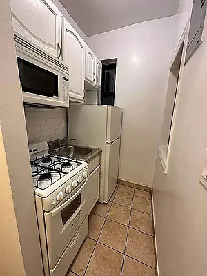 Rented by Bond New York | media 2