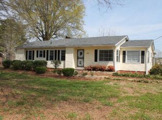512 Riverside Dr, East Gadsden, AL 35903