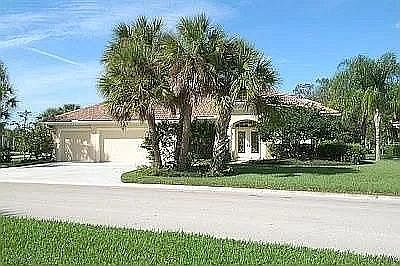 3rd image of 3878 Royal Hammock Blvd #1