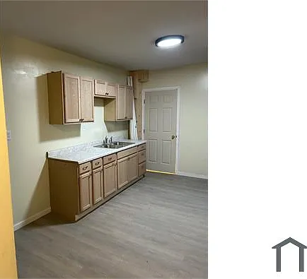 2711 Slevin St #1 — Photo 7