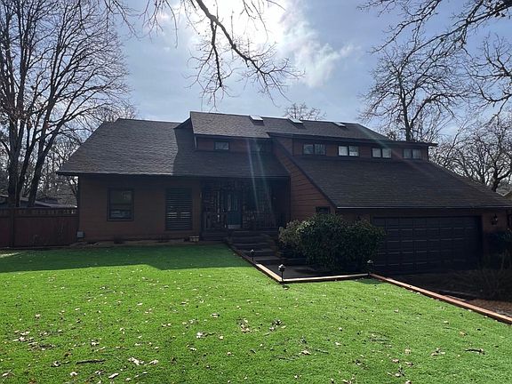 2nd image of 255 Barker Dr