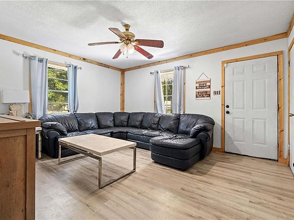 3rd image of 2075 Marion Drive S