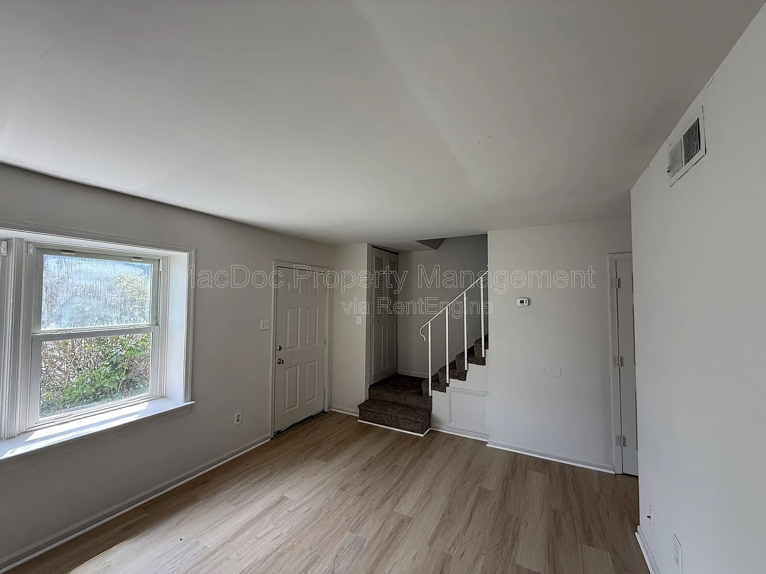2 bed, 1.5 bath, 950 sqft, $1,645 — Photo 4