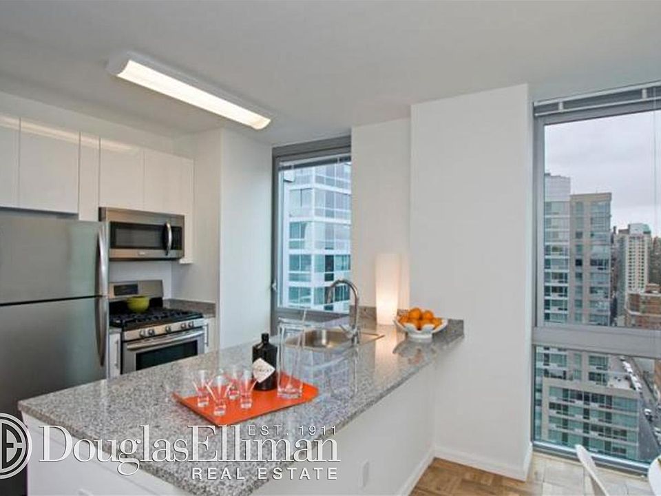 1st image of 505 W 37th St APT 3603