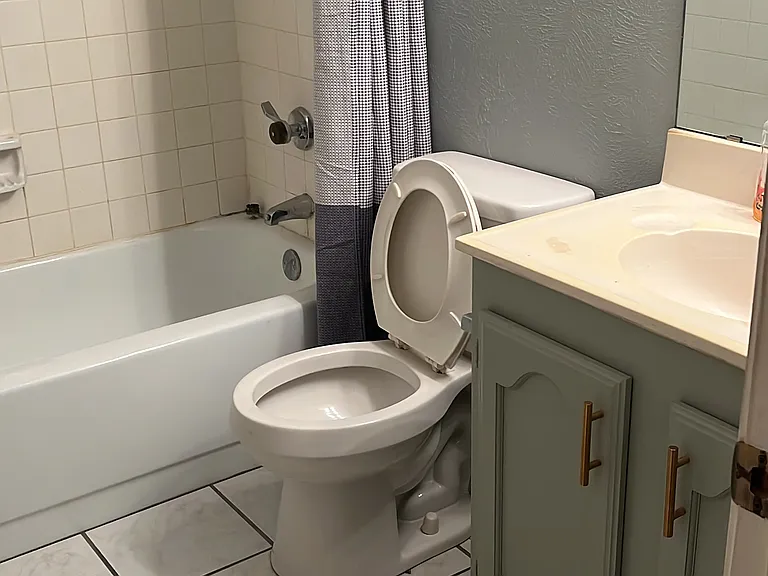 2425 Brookdale Dr — Photo 18