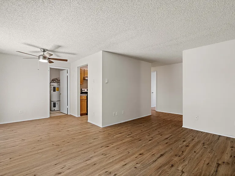 2 Bed 1 Bath Standard - 885 Sq Ft 2 Bed 1 Bath Standard - 885 Sq Ft