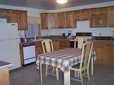 4th image of 4582 Guadalupe Ave