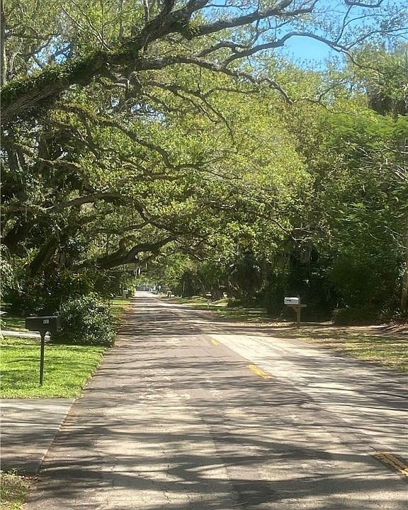 2nd image of 521 Cypress Rd