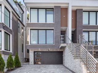 506 Undercliff Ave #506, Edgewater, NJ 07020