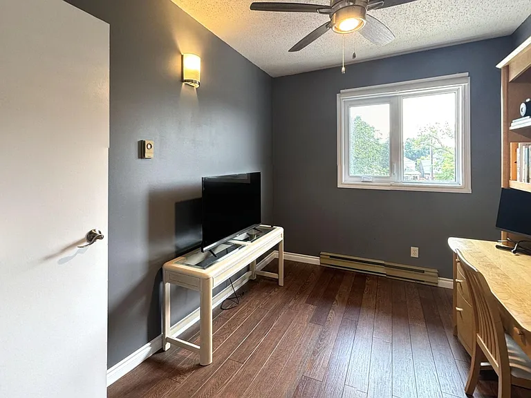 220 Goulet St #E — Photo 14