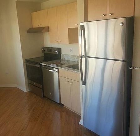 3rd image of 100 4th Ave S APT 416