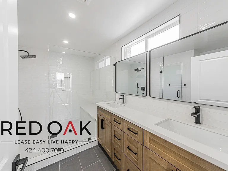 2223 Clyde Ave #2225-3/4 — Photo 12