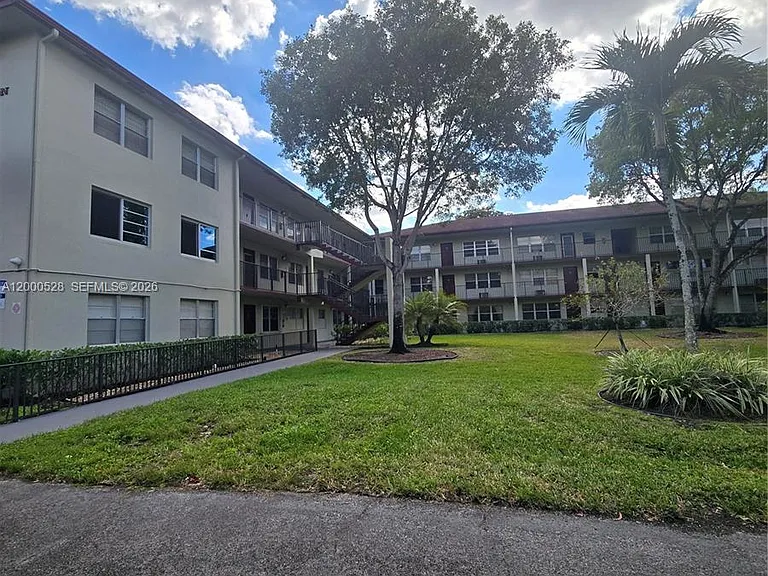 13500 SW 1st St #204U — Photo 10