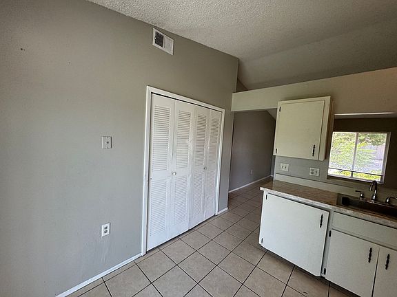 5th image of 2749 Coral Reef Dr