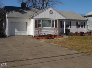 8 Naples Ave, Norwalk, CT 06855