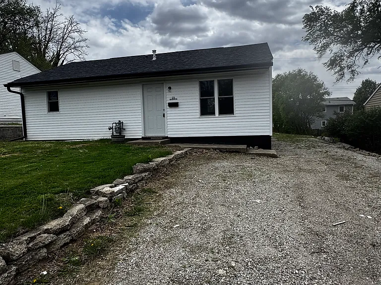 23 7th Dr — Photo 1