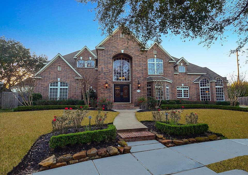 1st image of 3911 Oakmont Ct