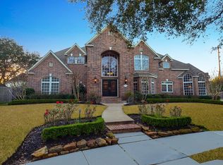 3911 Oakmont Ct, Sugar Land, TX 77479