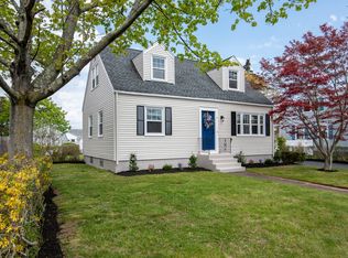 5 Stoddard Rd, East Haven, CT 06512