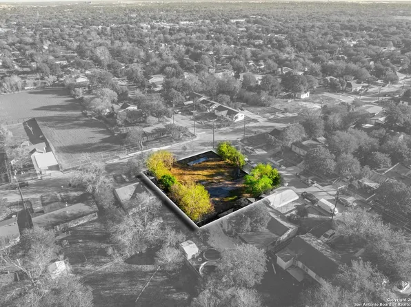 2734 Hicks Ave, San Antonio, TX 78210