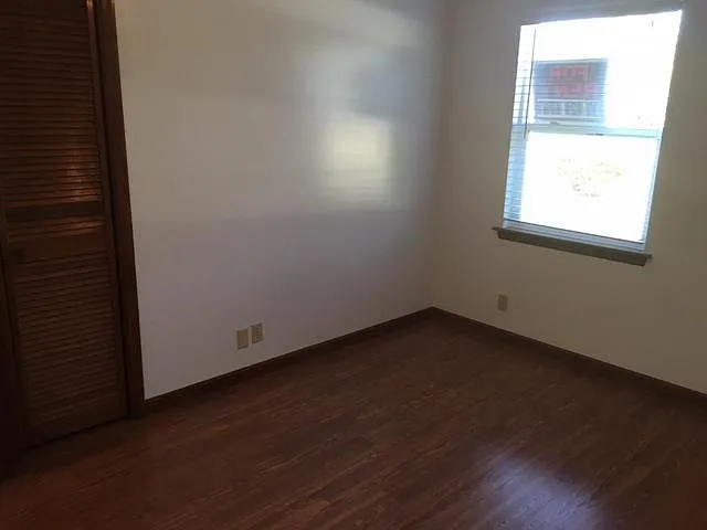 403 Somerset Rd — Photo 21