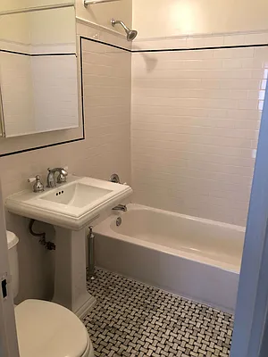 Rented by Real Estate Investors Group LLC | media 21
