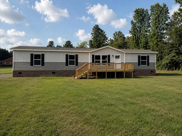 1151 Mandella Rd, Bonneau, SC 29431
