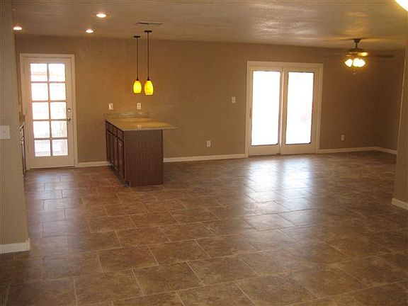 4th image of 4111 W Townley Ave