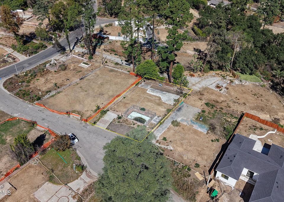1st image of 1233 Sagemont Pl