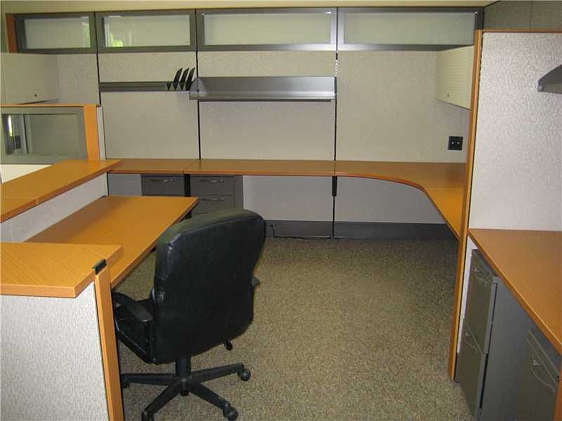 2nd image of 1011 N Causeway Blvd Ste 31
