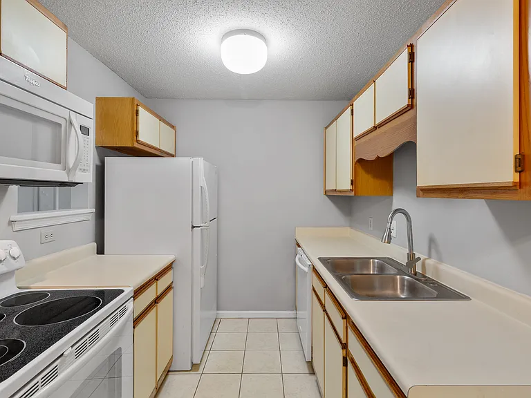 5627 Hornaday Rd #B — Photo 10
