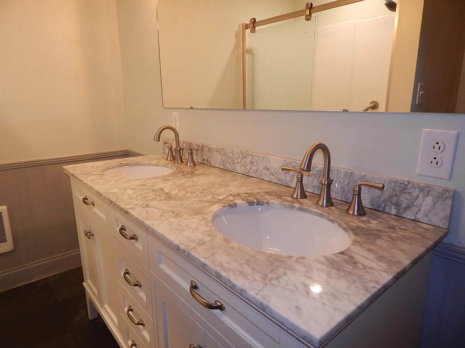 3 bed, 3.0 bath, 2112 sqft, $1,500 — Photo 4