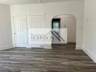 1 bed, 1.0 bath, 870 sqft, $1,495 — Photo 2