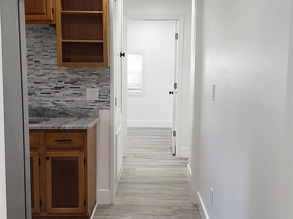 3rd image of 21 Pen Haven Dr