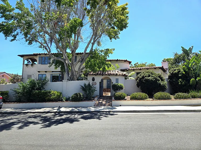 3539 Elliott St — Photo 1