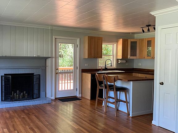 living room, open kitchen, pantry