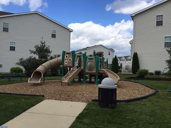 4th image of 1040 Buckingham Dr #30