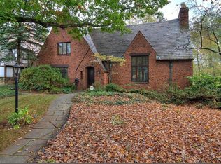 2019 Laurel Hill Dr, South Euclid, OH