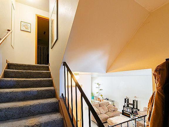 3rd image of 2322 Melrose Dr APT B