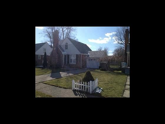 1st image of 6 Vernon Dr