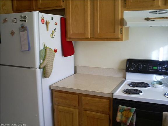 4th image of 53 Carillon Dr