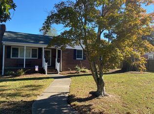 1408 Lakeside Rd, Virginia Beach, VA 23455