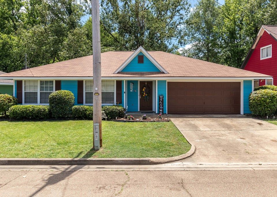 1st image of 213 Alice Scott Dr