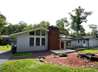 5 Woodlawn Dr, Andover Twp., NJ 07821