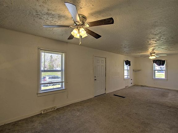3rd image of 1003 W Sunset Ave